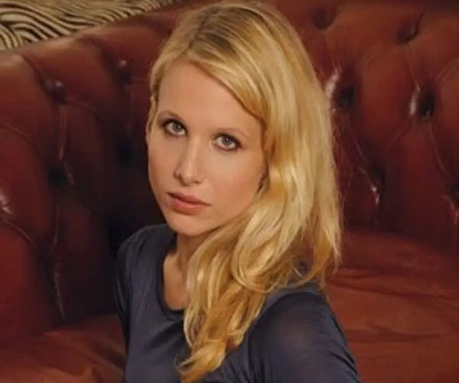 Lucy Punch Plastic Surgery and Body Measurements
