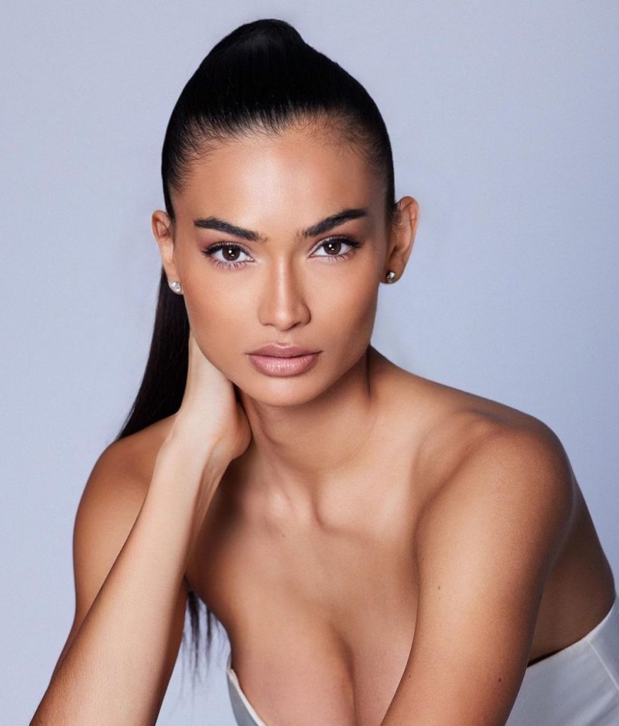 Kelly Gale Plastic Surgery Face